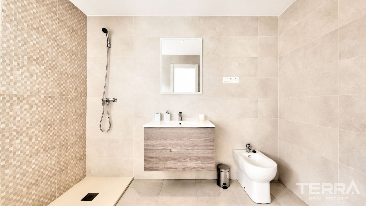 Apartments with Sea View for Sale in Marbella, Málaga, Spain - 106105