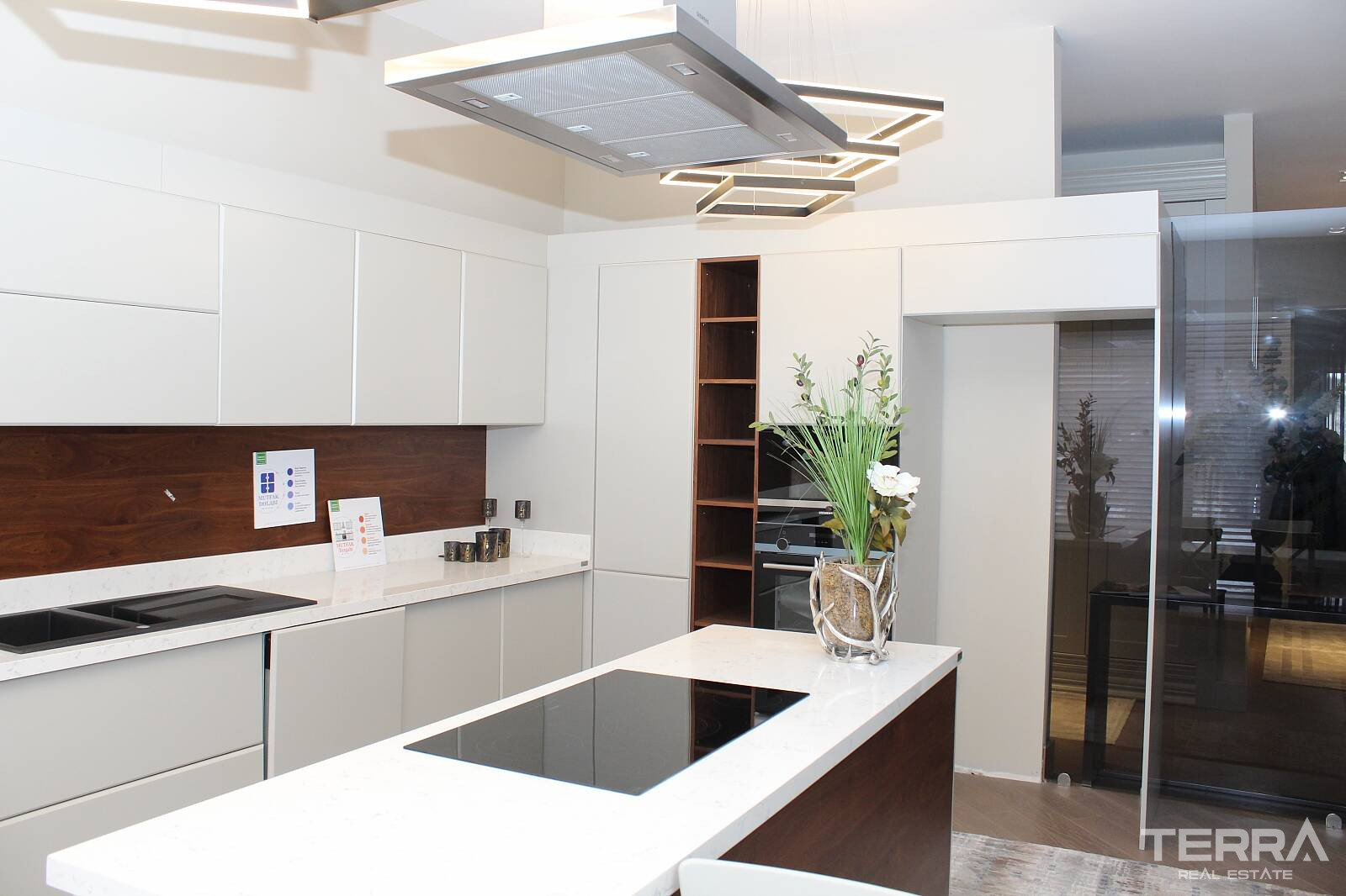 Apartments with Valley-View for Sale in Çankaya, Ankara, Turkey - 106136