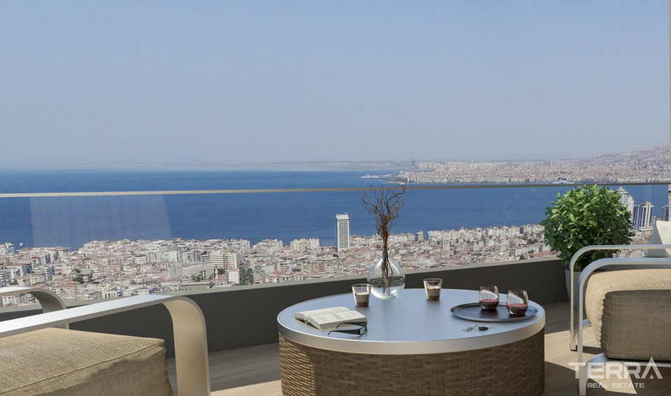 İzmir, Konak'ta Sahile ve Merkeze Yakın Deniz Manzaralı Daireler