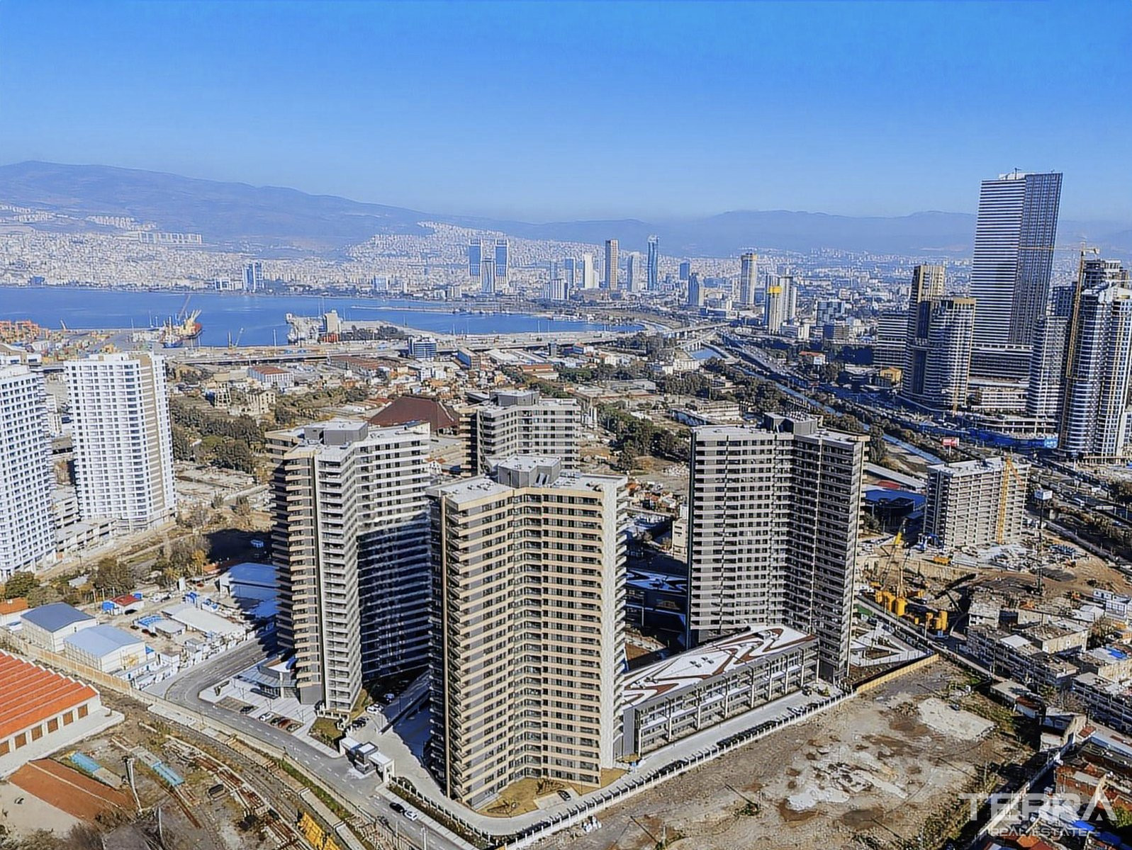 Centrally Located Apartments in Konak, Izmir, Turkey - 106363