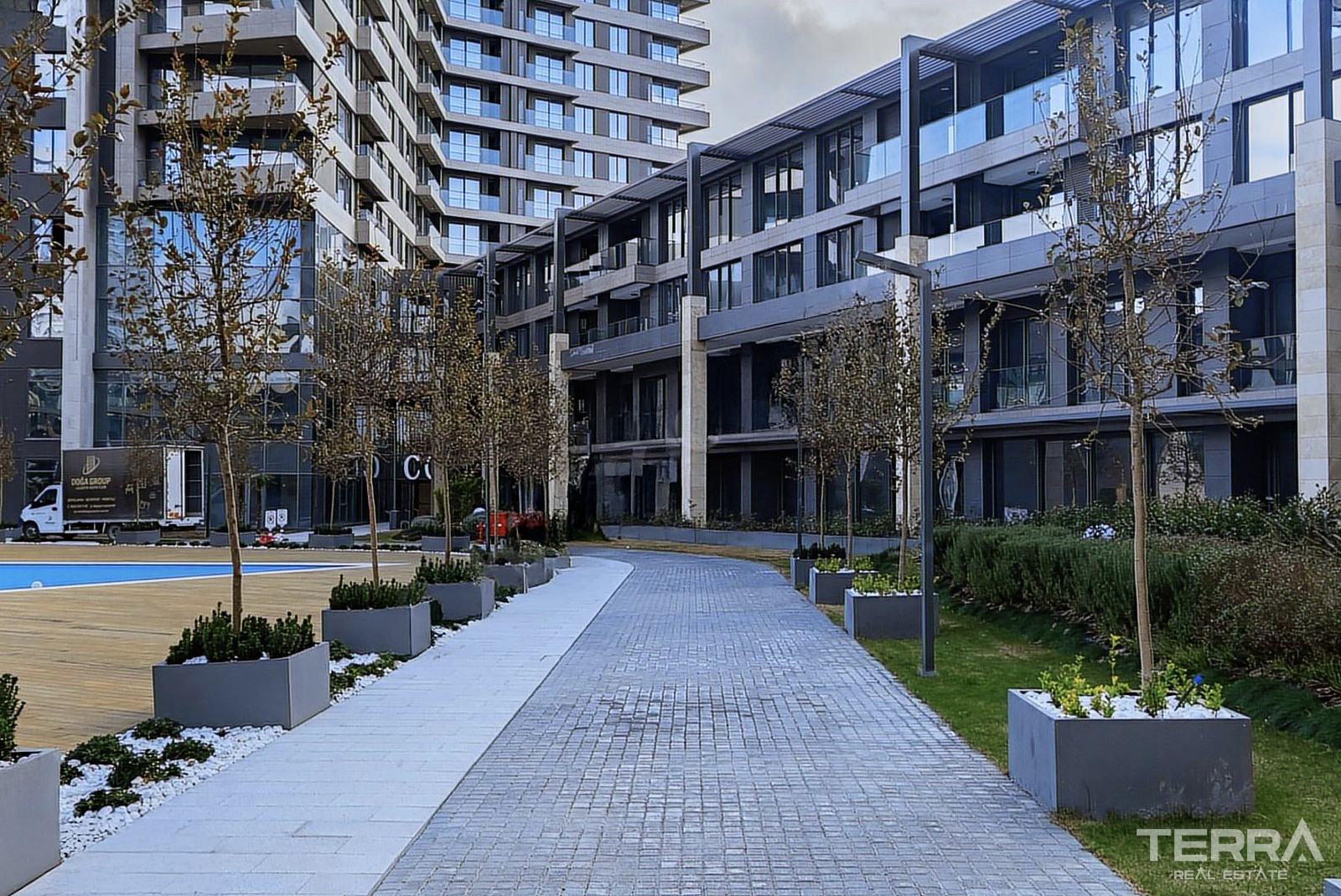 Centrally Located Apartments in Konak, Izmir, Turkey - 106369