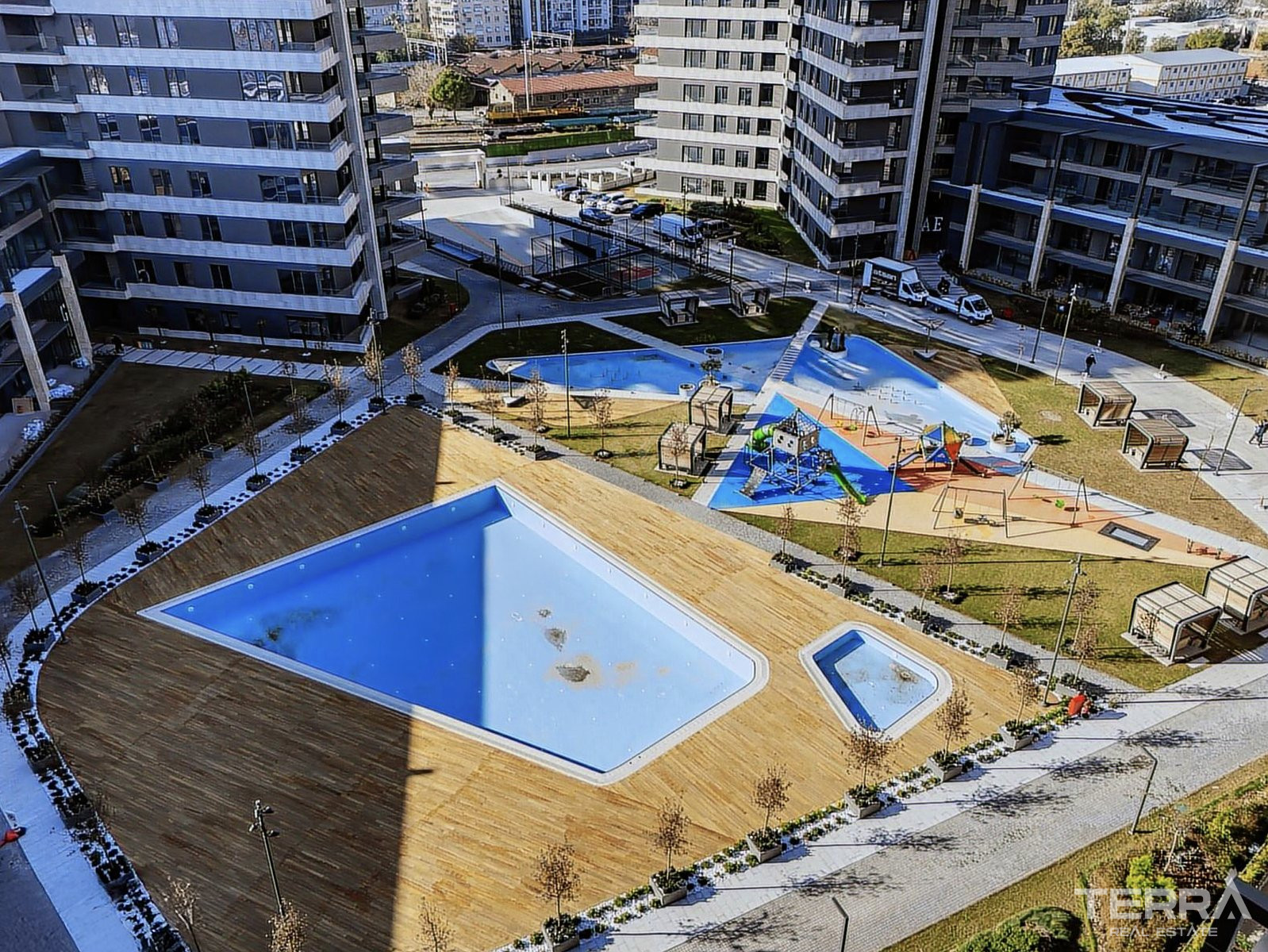 Centrally Located Apartments in Konak, Izmir, Turkey - 106370