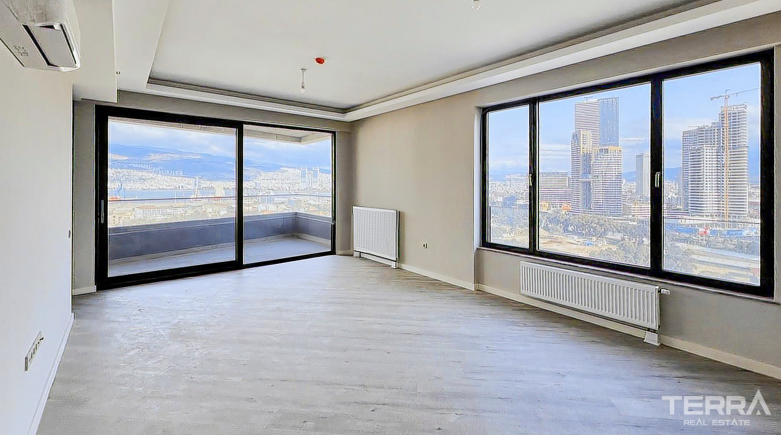 Centrally Located Apartments in Konak, Izmir, Turkey - 106380