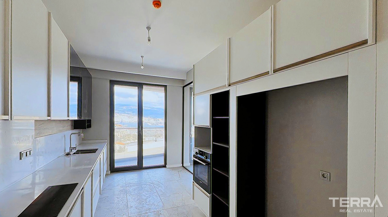 Centrally Located Apartments in Konak, Izmir, Turkey - 106382