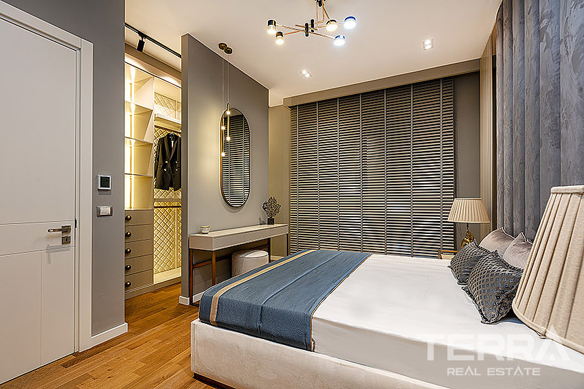 Apartments with Sea-view for Sale in central Konak, İzmir, Turkey - 106430