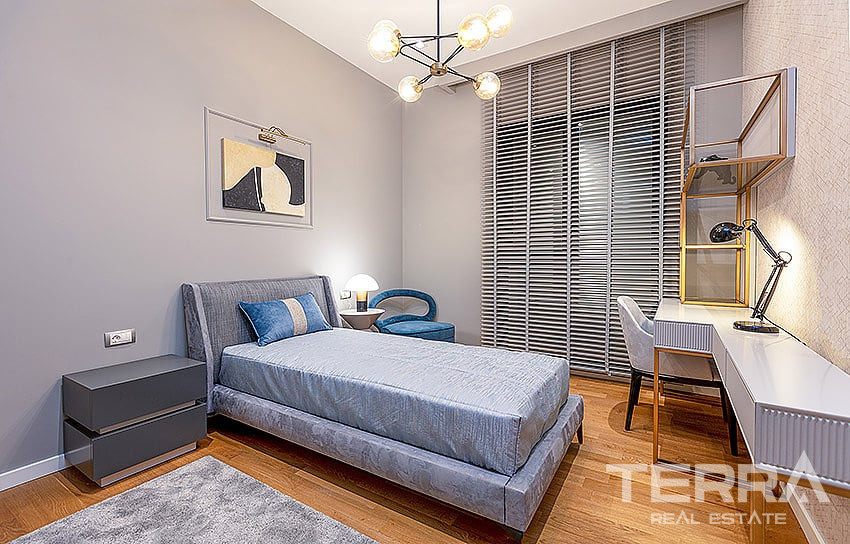 Apartments with Sea-view for Sale in central Konak, İzmir, Turkey - 106436