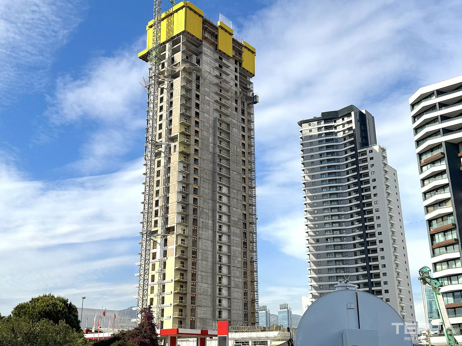 Apartments with Sea-view for Sale in central Konak, İzmir, Turkey - 106441