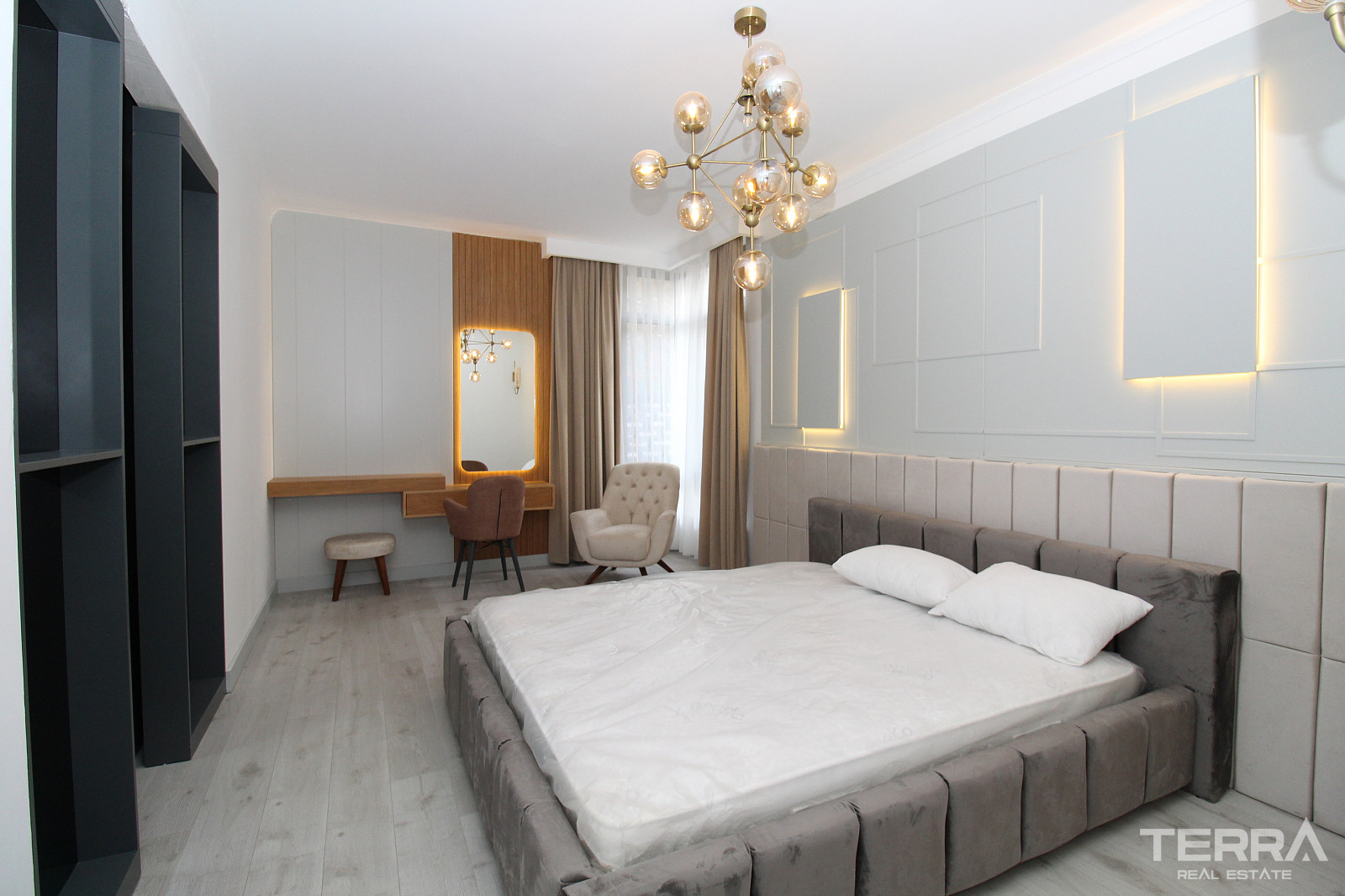 Apartments wth City and Forest View for Sale in Çankaya, Ankara - 106826