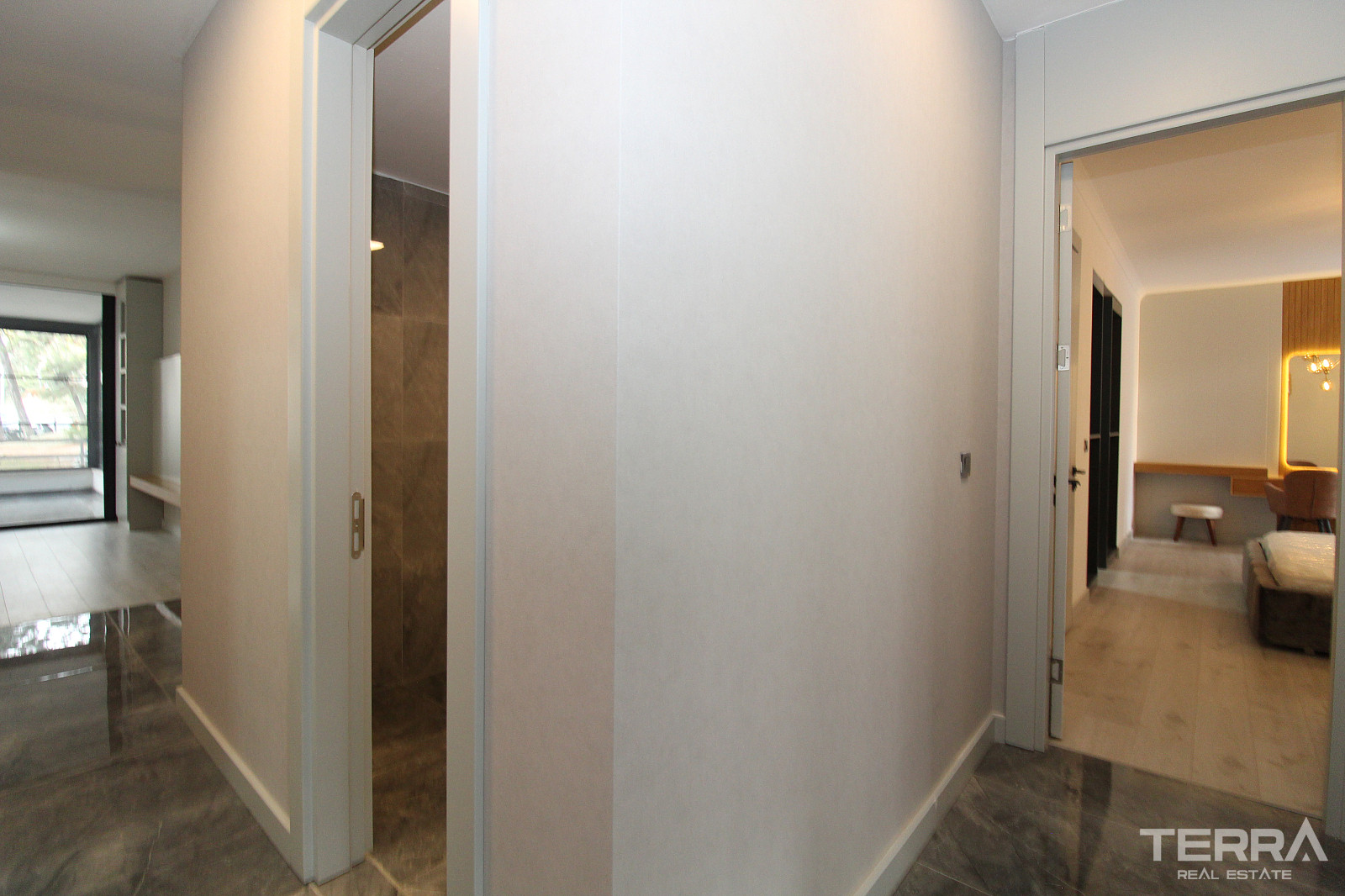 Apartments wth City and Forest View for Sale in Çankaya, Ankara - 106836