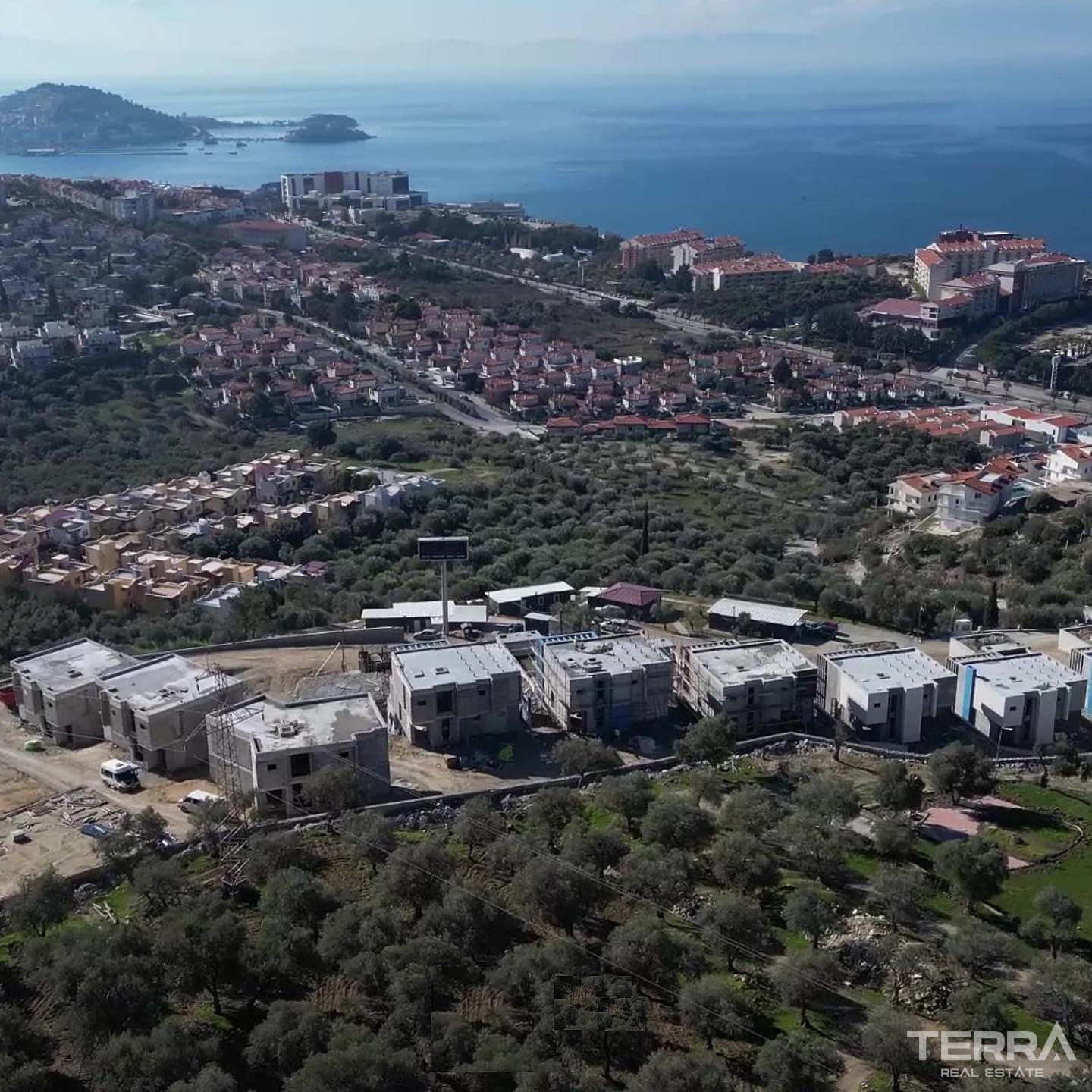 Aydın, Kuşadası'nda Deniz Manzaralı Müstakil Villalar - 106926