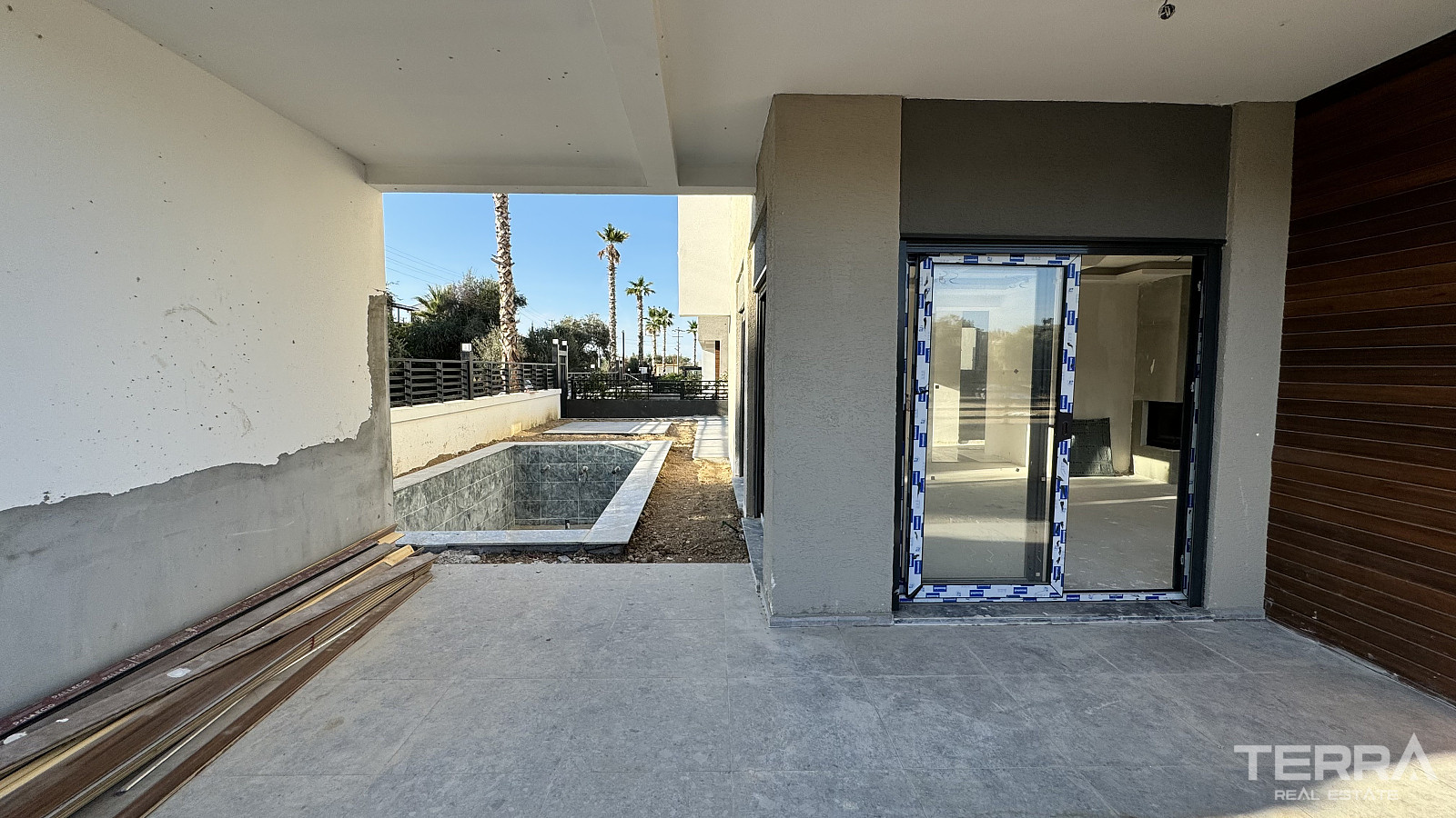 Detached Villas with Pools for Sale in Urla, İzmir - 107073