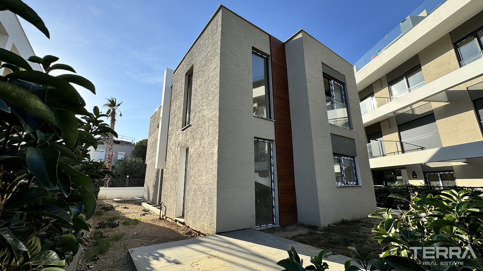 Detached Villas with Pools for Sale in Urla, İzmir - 107078