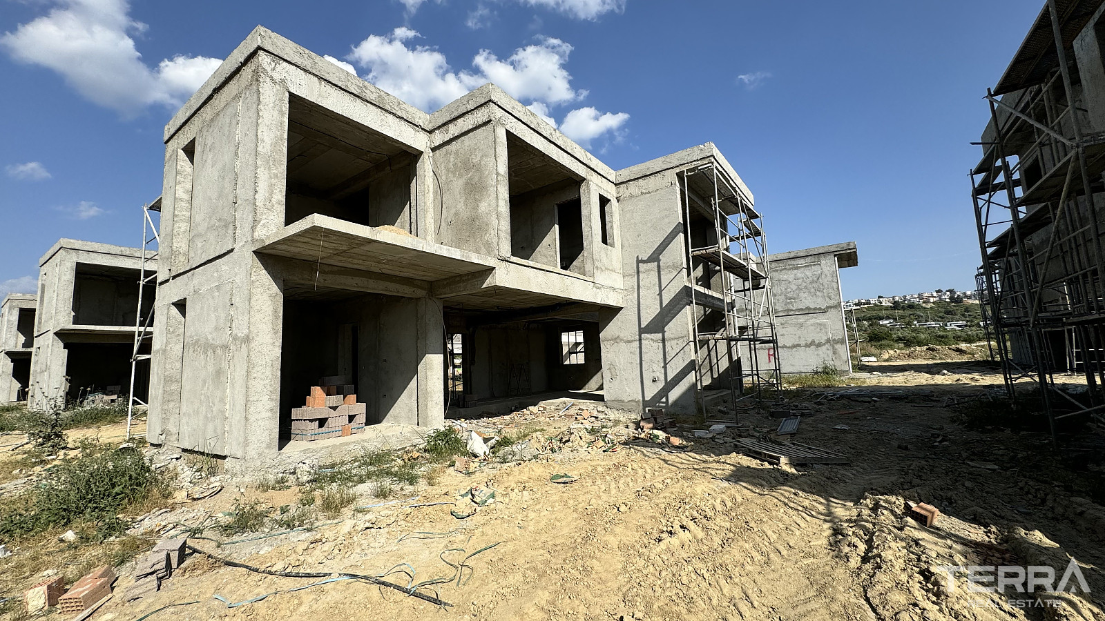 Kuşadası'nda Tüm Olanaklara Yürüme Mesafesinde Müstakil Villalar - 107300