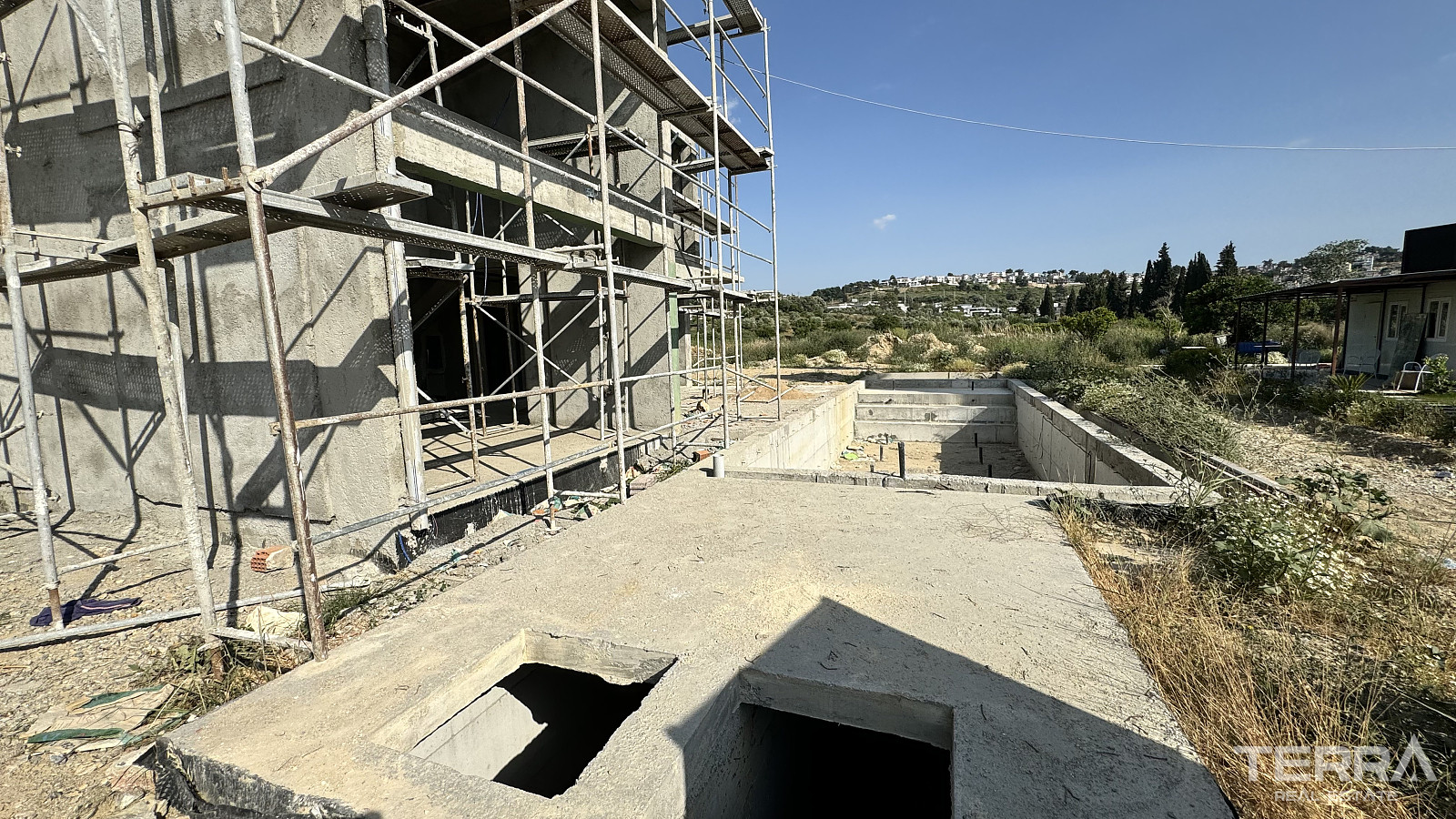 Kuşadası'nda Tüm Olanaklara Yürüme Mesafesinde Müstakil Villalar - 107355