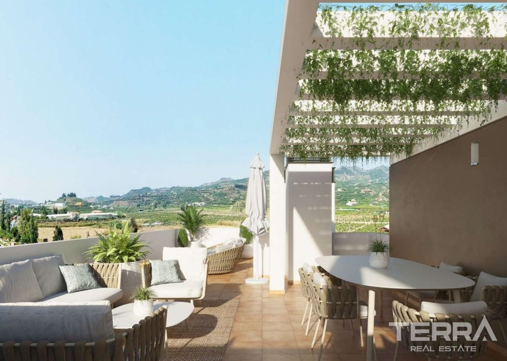 Velez Malaga'da Plaja Yakın Sitede 3+1 Sıfır Daireler - 107594