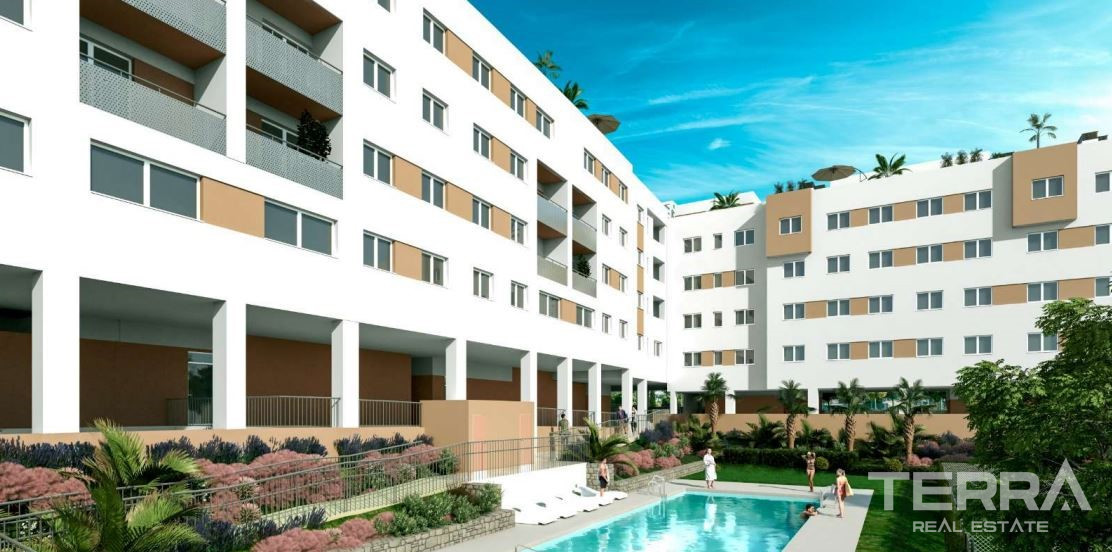Velez Malaga'da Plaja Yakın Sitede 3+1 Sıfır Daireler - 107596