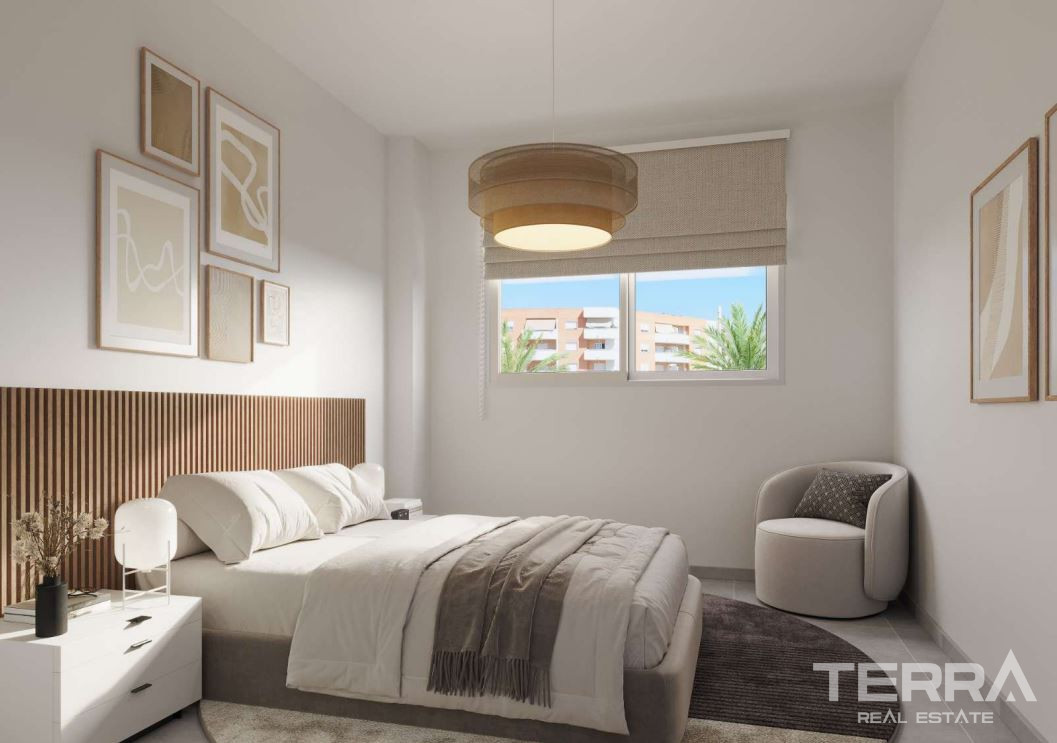 Velez Malaga'da Plaja Yakın Sitede 3+1 Sıfır Daireler - 107599