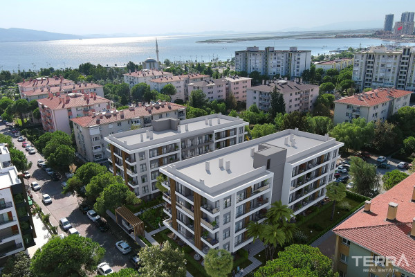Apartments Near The Sea for Sale in Karşıyaka, İzmir, Turkey