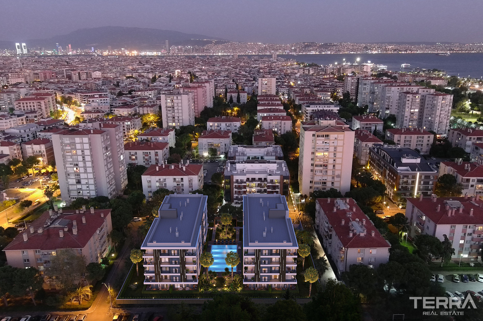 Apartments Near The Sea for Sale in Karşıyaka, İzmir, Turkey - 107952