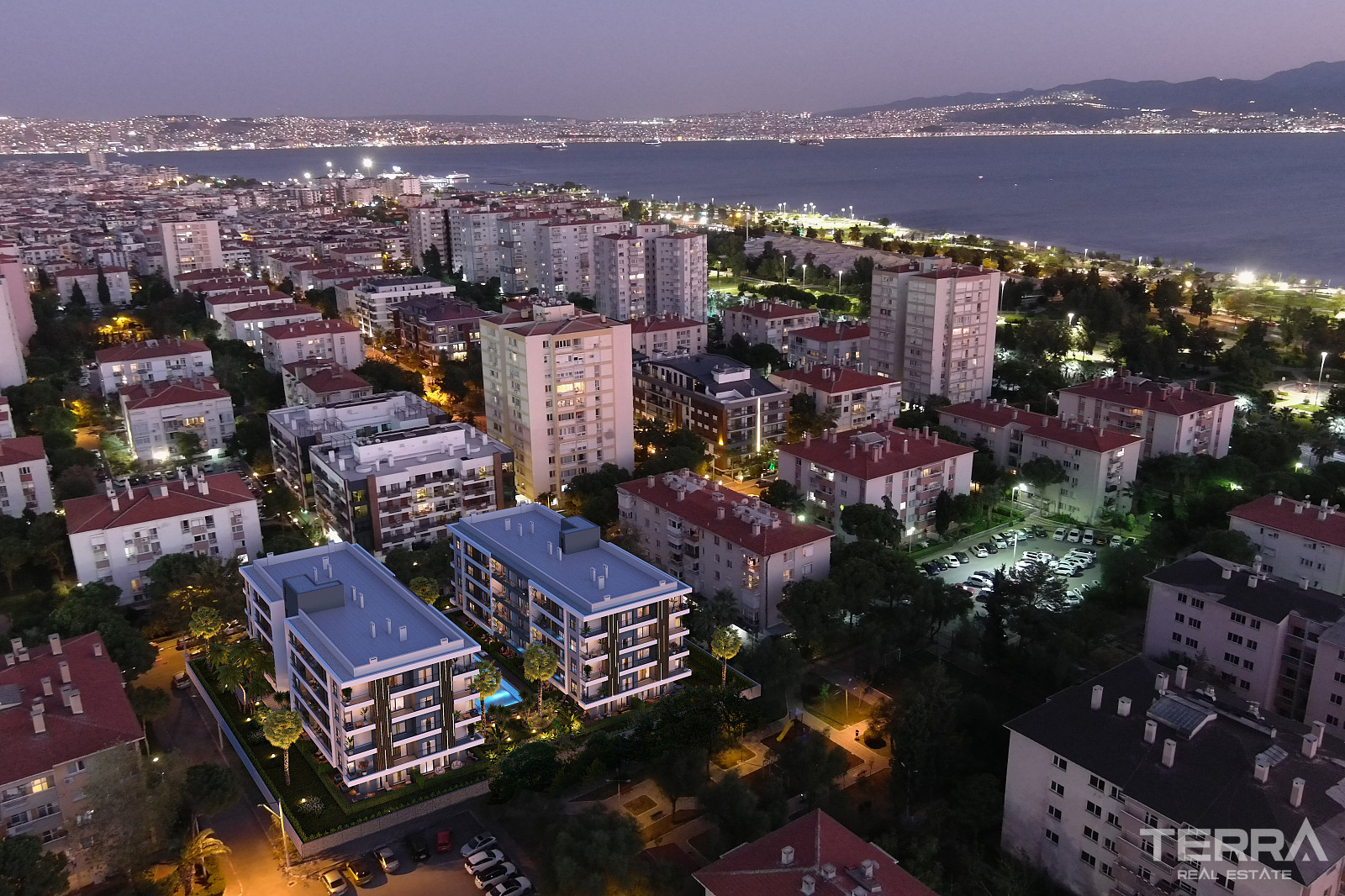 Apartments Near The Sea for Sale in Karşıyaka, İzmir, Turkey - 107953