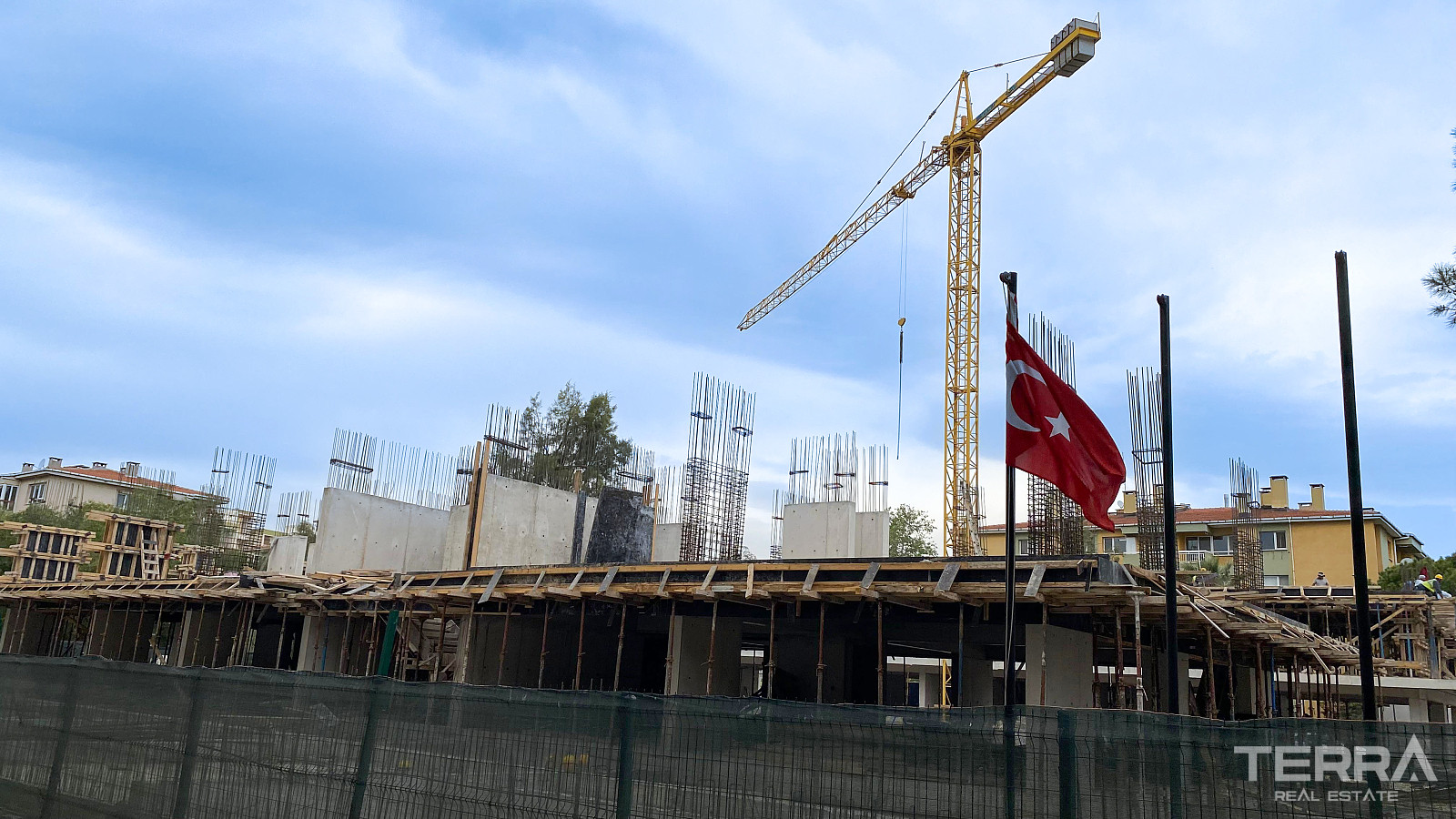 Apartments Near The Sea for Sale in Karşıyaka, İzmir, Turkey - 107974