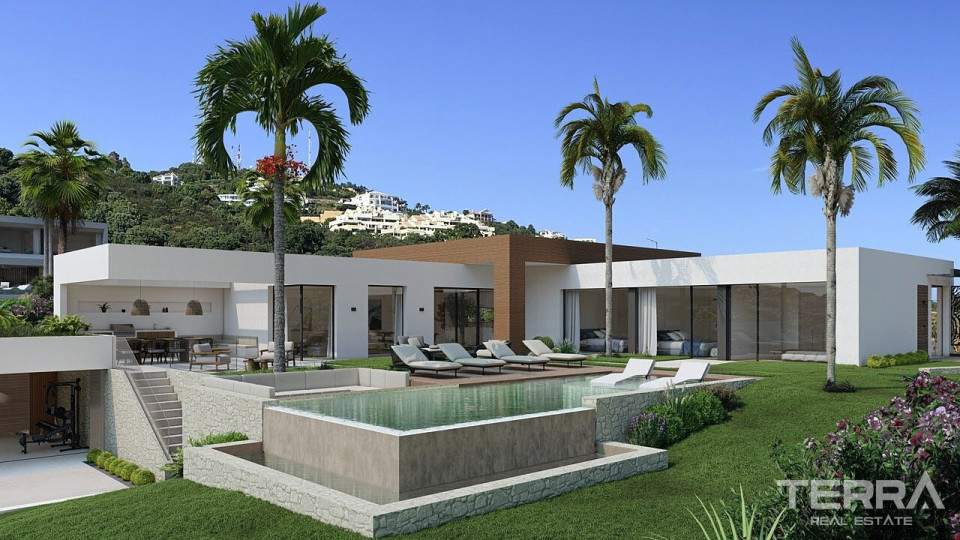 Villa with Sea View for Sale in Marbella, Spain