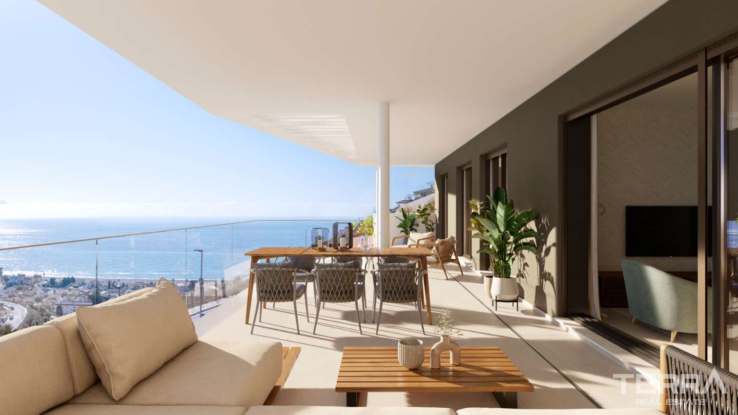 Malaga, Rincon de La Victoria'da Deniz Manzaralı Satılık Daireler - 108207
