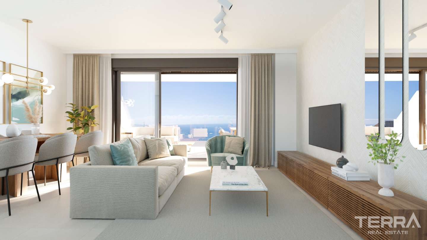 Malaga, Rincon de La Victoria'da Deniz Manzaralı Satılık Daireler - 108213