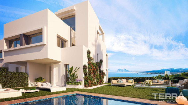 Costa del Sol, Manilva, Malaga'da Deniz Manzaralı Ferah Villalar