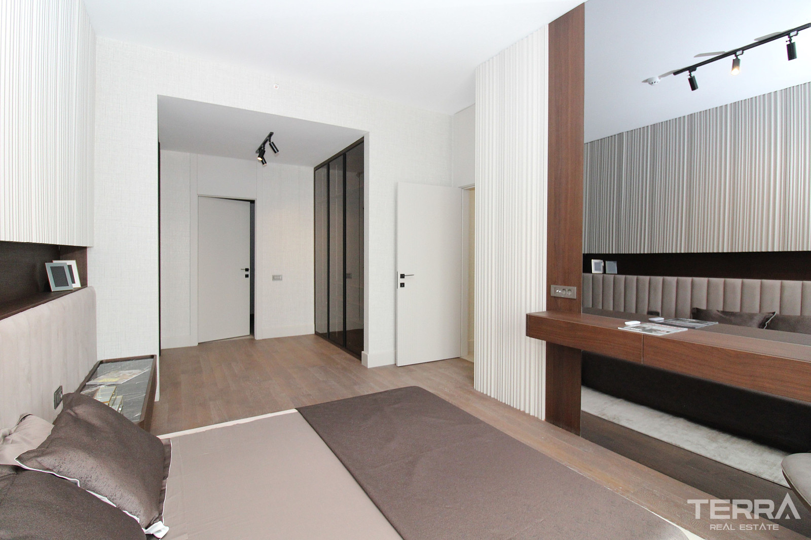 Apartments for Sale in Çankaya, Ankara, Turkey - 108756