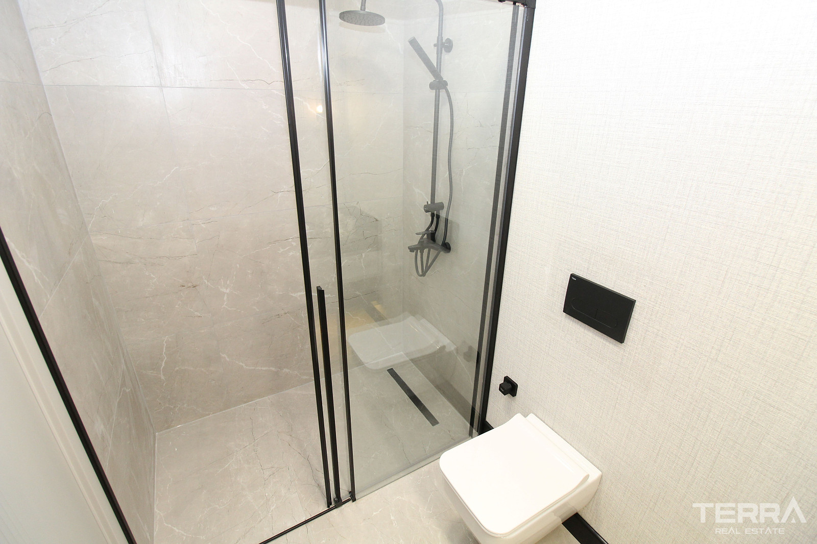 Apartments for Sale in Çankaya, Ankara, Turkey - 108767