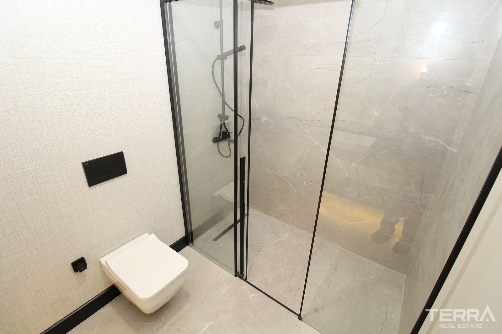 Apartments for Sale in Çankaya, Ankara, Turkey - 108770