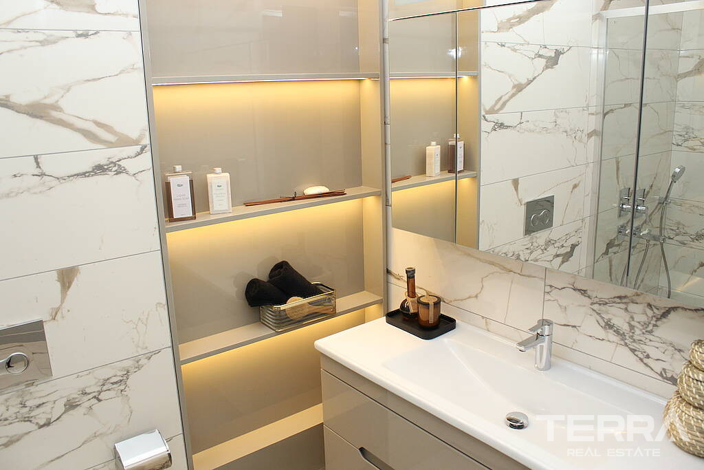 Apartments with Lake View for Sale in Ankara, Çankaya, Turkey - 108957
