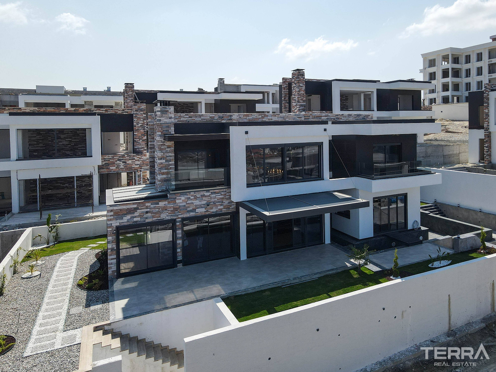 Sea View Villas for Sale in Kuşadası, Aydın, Turkey - 109070