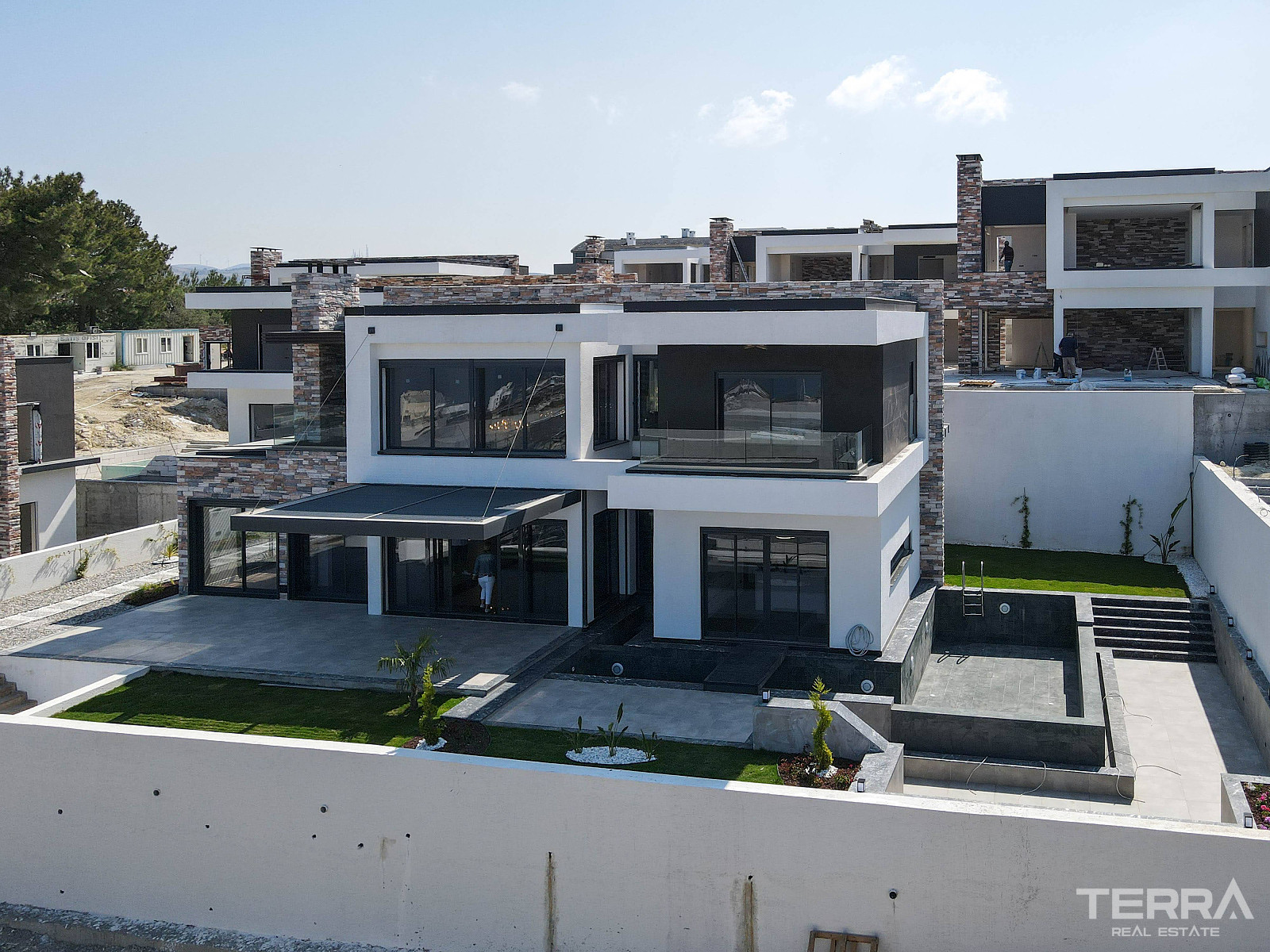 Sea View Villas for Sale in Kuşadası, Aydın, Turkey - 109071