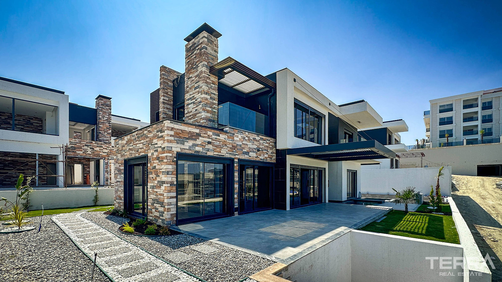Sea View Villas for Sale in Kuşadası, Aydın, Turkey - 109072