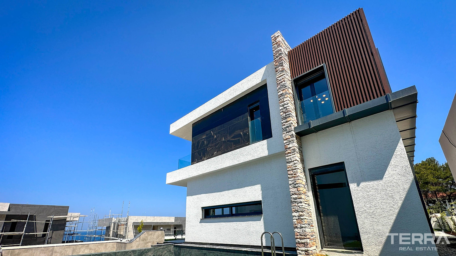 Sea View Villas for Sale in Kuşadası, Aydın, Turkey - 109074