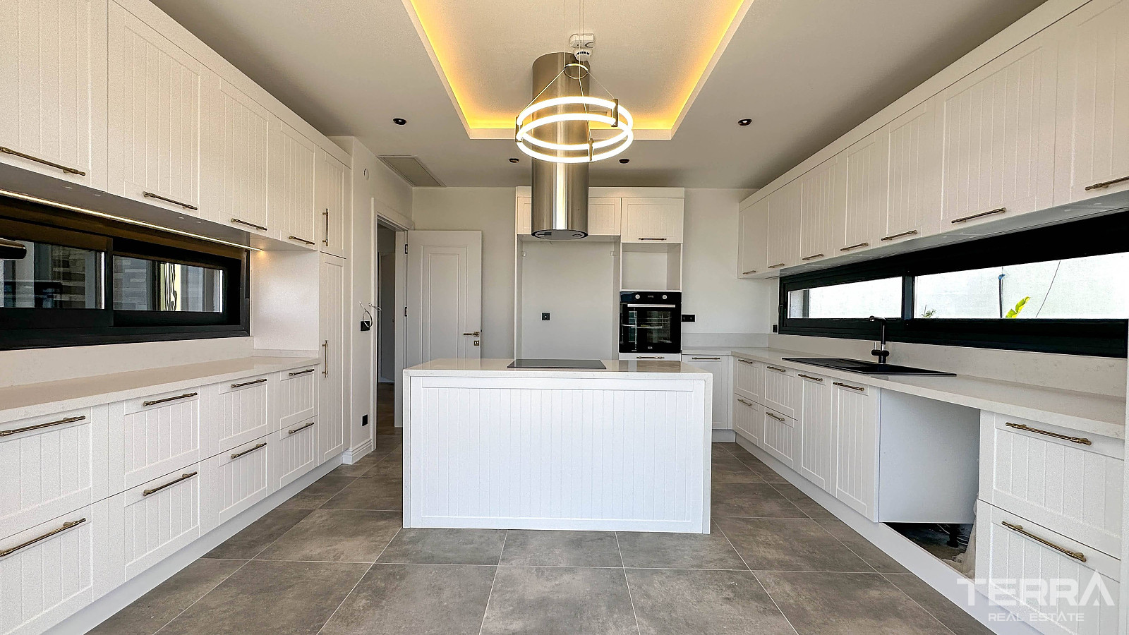 Sea View Villas for Sale in Kuşadası, Aydın, Turkey - 109100