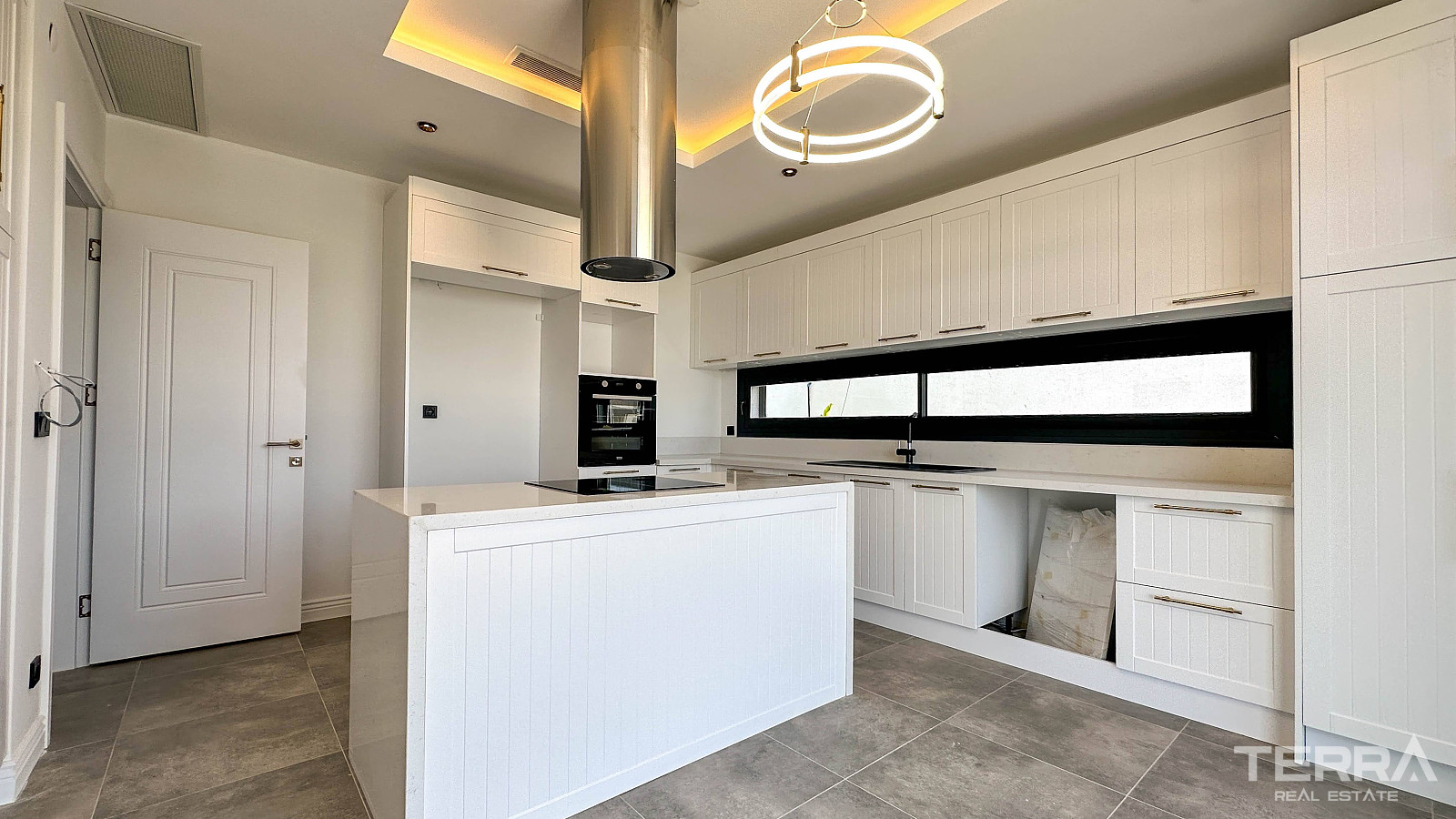 Sea View Villas for Sale in Kuşadası, Aydın, Turkey - 109101