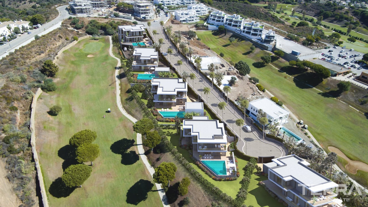 Villas with Private Pools for Sale in Marbella, Spain - 109313