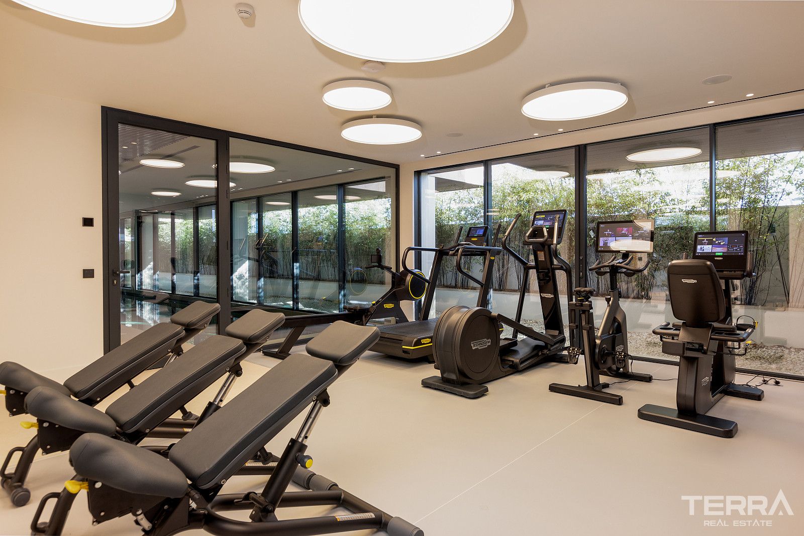 Seafront Apartments for Sale in Estepona, Costa del Sol - 109331