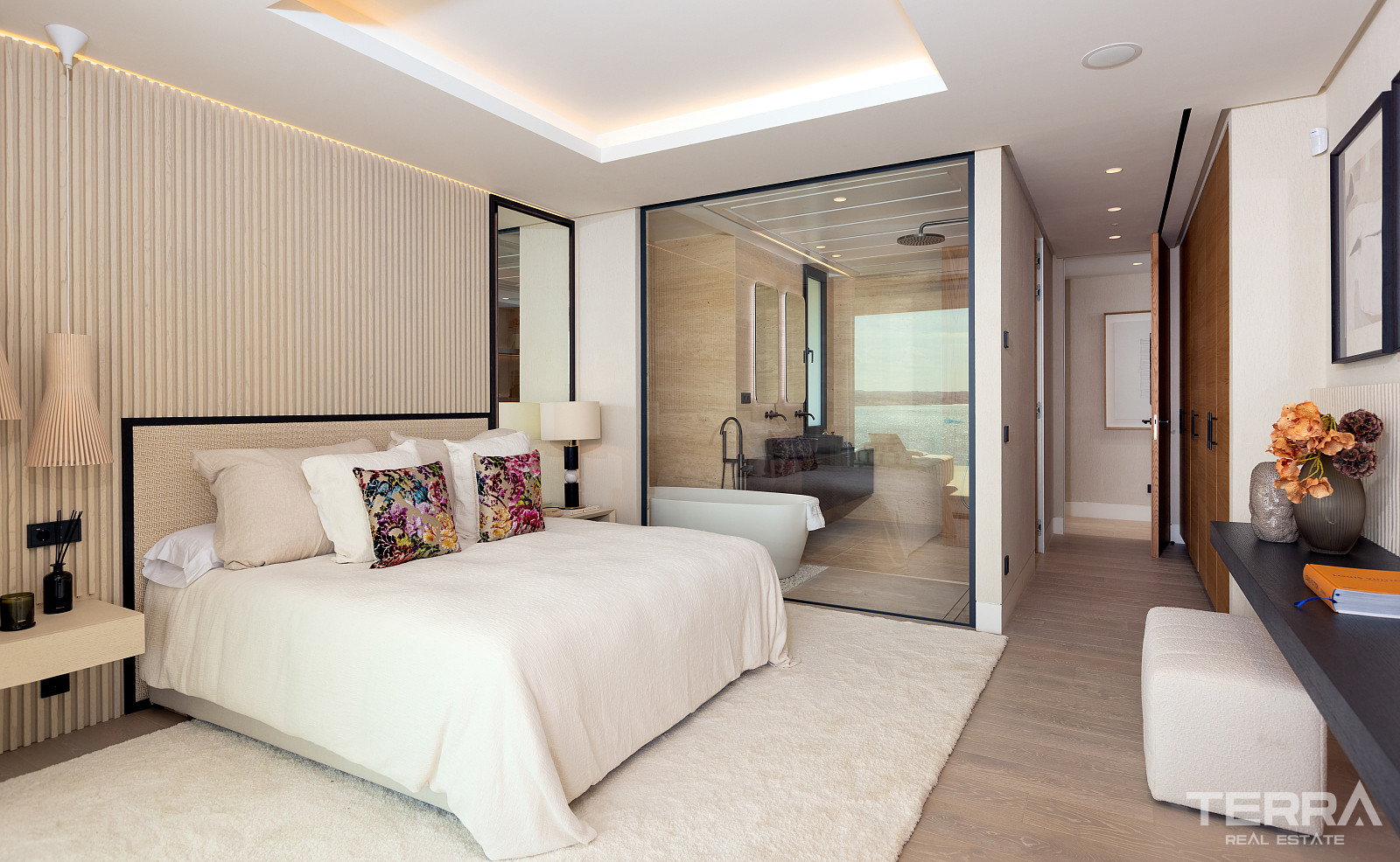 Seafront Apartments for Sale in Estepona, Costa del Sol - 109347