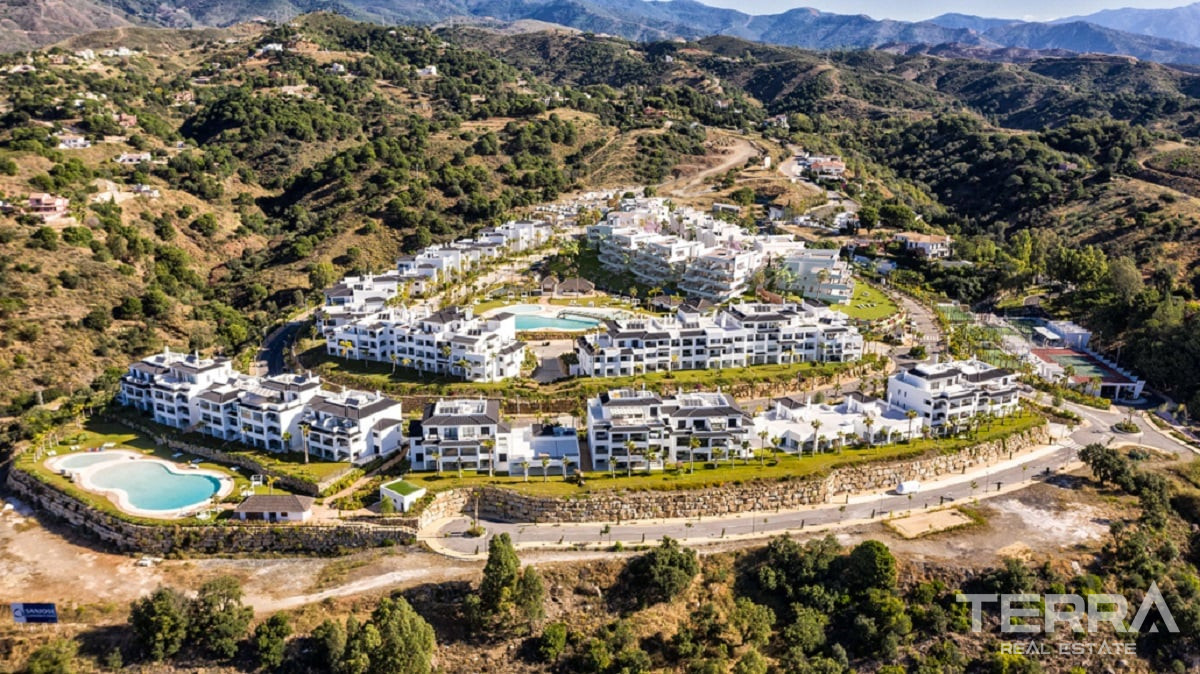 Apartments for Sale in Estepona, Costa del Sol, Spain - 109402