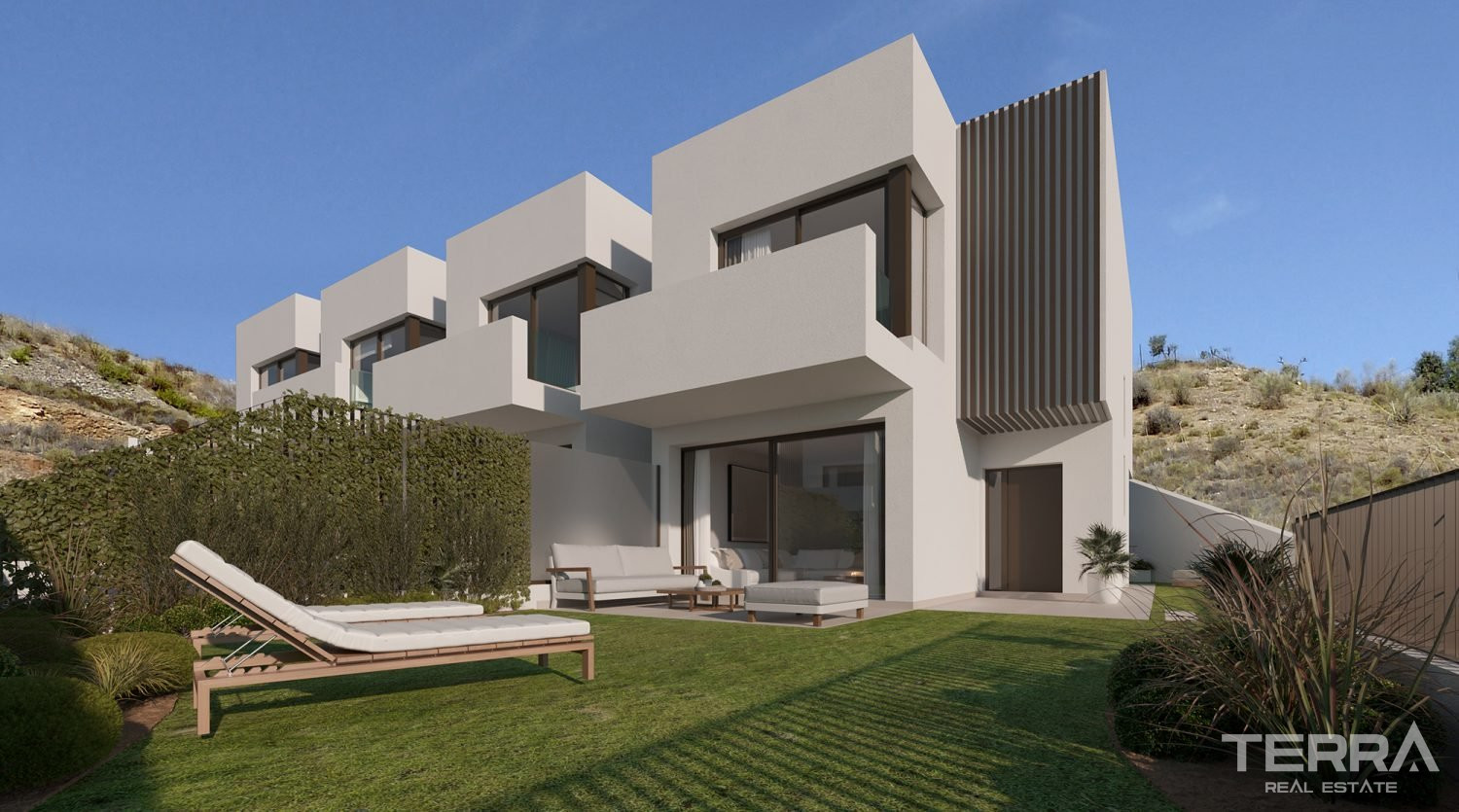 Sea View Villas for Sale in Málaga, Costa del Sol - 109464