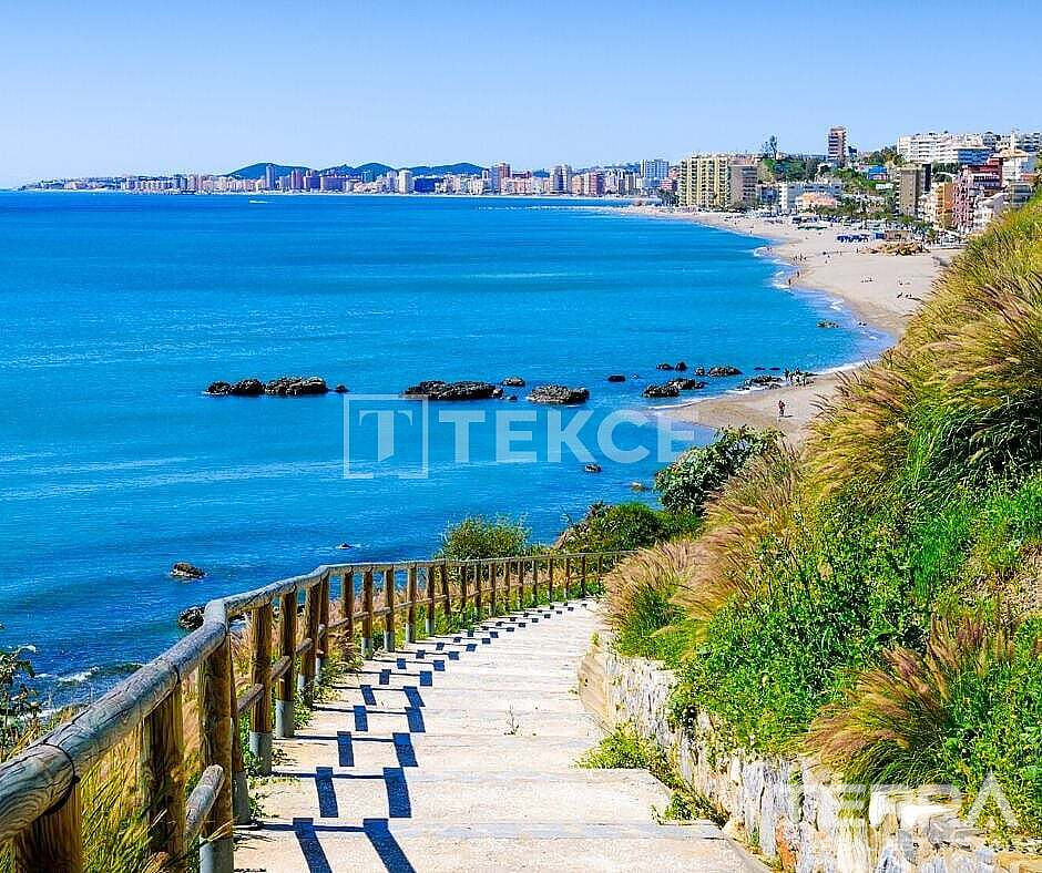 Malaga Fuengirola'da Deniz Manzaralı Ferah Daireler - 109488