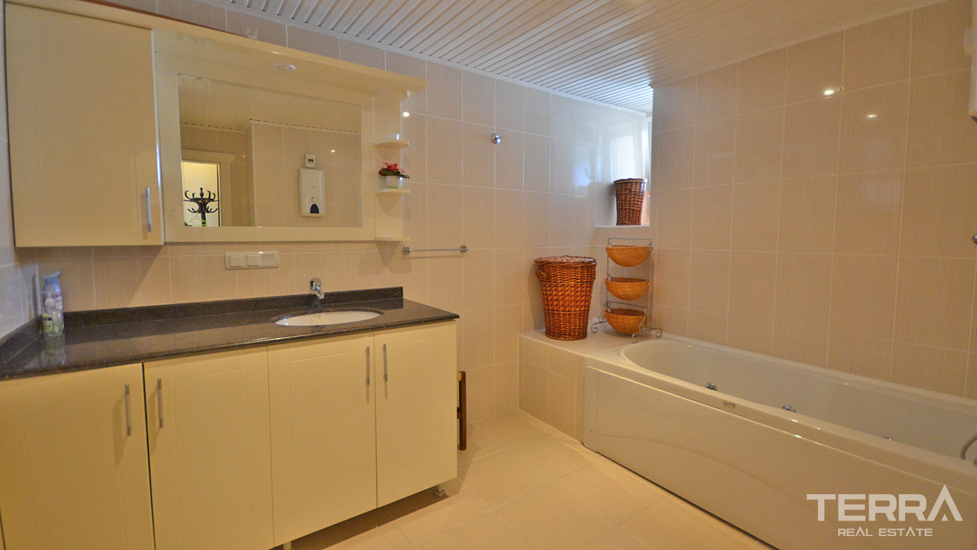 Apartment for Sale in Oba Crown Resort 1, Alanya, Turkey - 109595