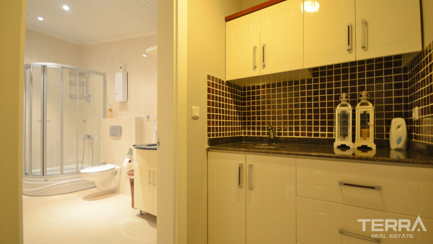 Apartment for Sale in Oba Crown Resort 1, Alanya, Turkey - 109608
