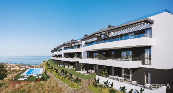 Malaga, Rincón de la Victoria'da Satılık Deniz Manzaralı Daireler