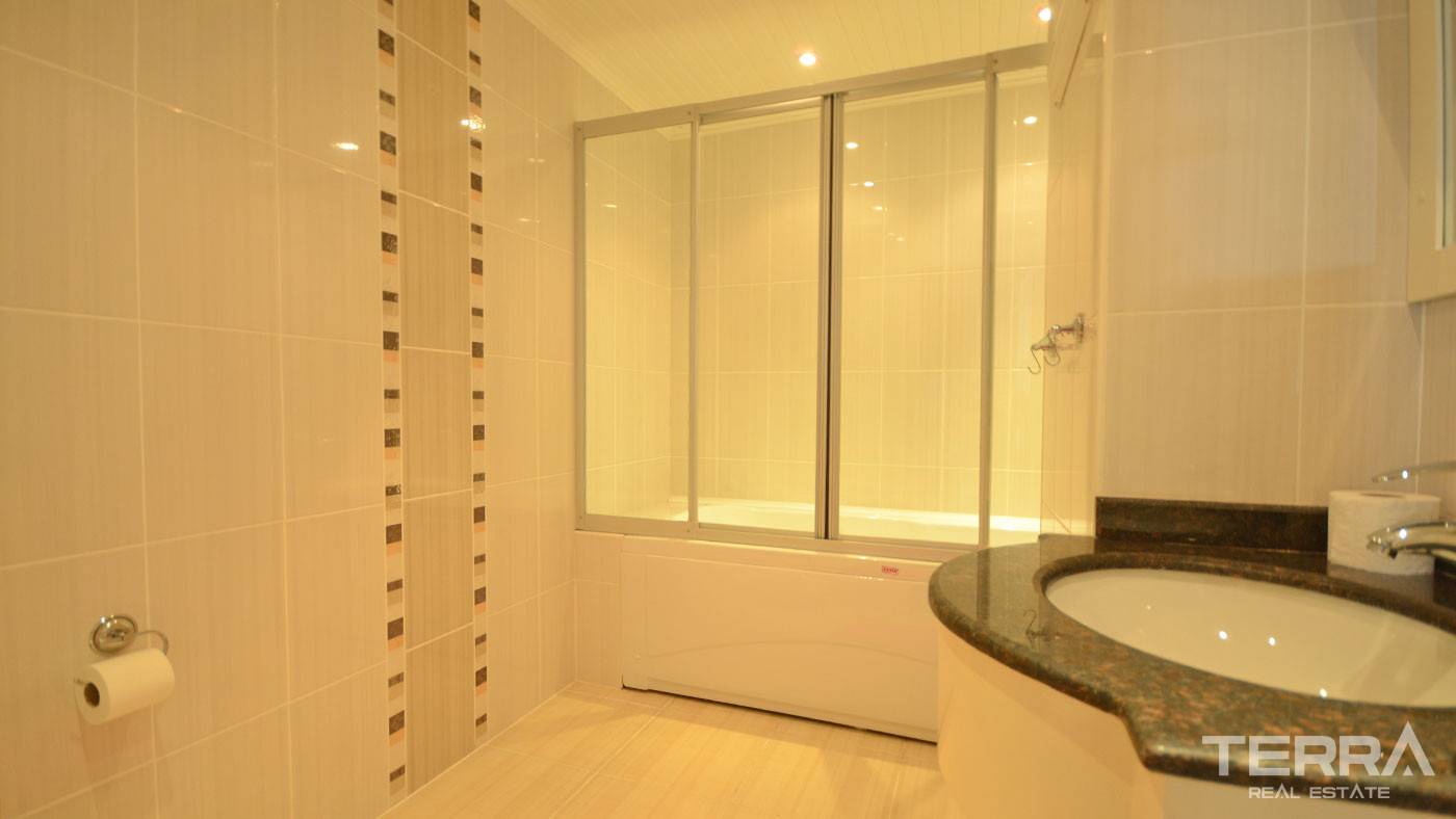Apartment for Sale in Oba Crown Resort 3, Alanya, Turkey - 109651