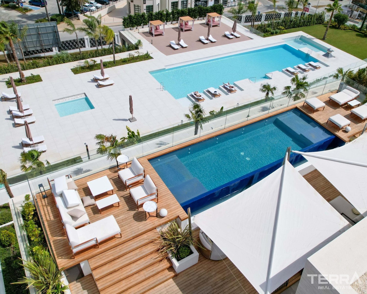 Marbella, Costa del Sol'da Deniz Manzaralı Dubleks Daireler - 109714